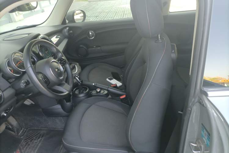 Used MINI 2022 1.5T ONE Left Front Seat