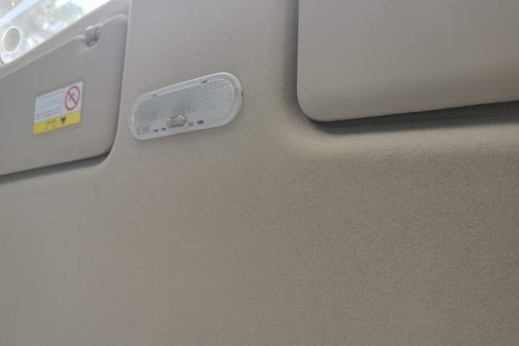 Used Venucia R50 2015 1.6L Manual Fashion Edition