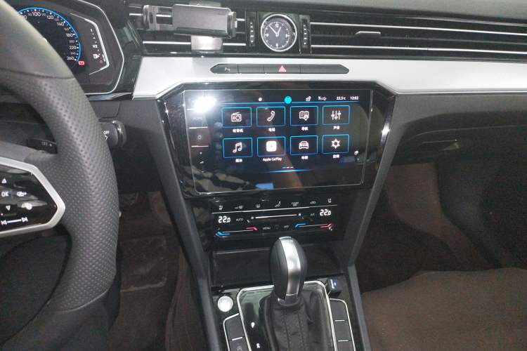 Used Volkswagen Magotan 2025 Revised Version 2 Zhongxiang Edition 330TSI DSG Luxury Trim