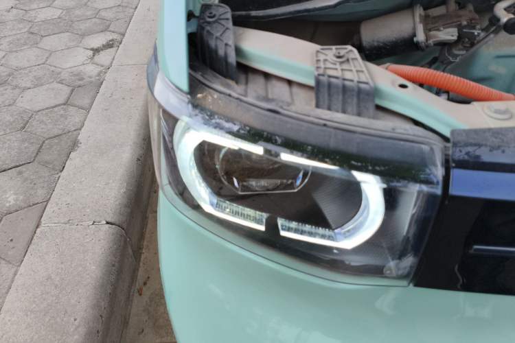 Used Wuling Hongguang MINIEV 2022 Macaron Fashion Model Lithium Iron Phosphate Right Front Headlight