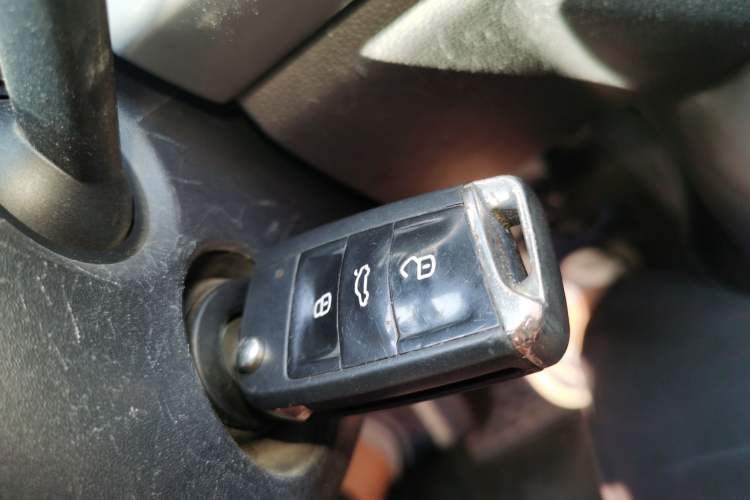 Used Volkswagen Bora 2019 Revised Version 1.5L Manual Fashion Edition China VI Standard Vehicle Key