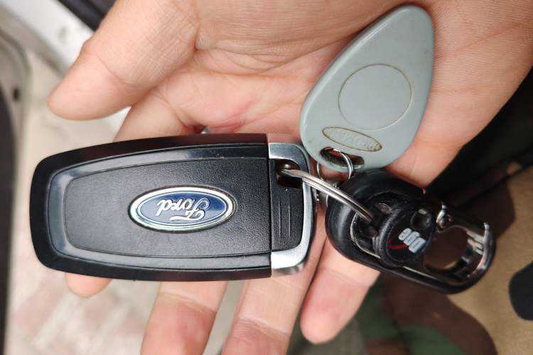 Used Ford Escape 2020 EcoBoost 245 Four-Wheel Drive Luxury Edition