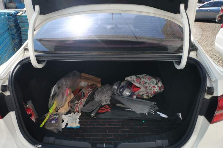 Used Ford Escort 2015 1.5L Automatic Fashion Model
