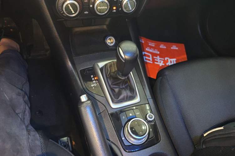 Used Mazda 3 Axela 2017 Sedan 1.5L Automatic Comfort Model China VI Standard Gear Lever