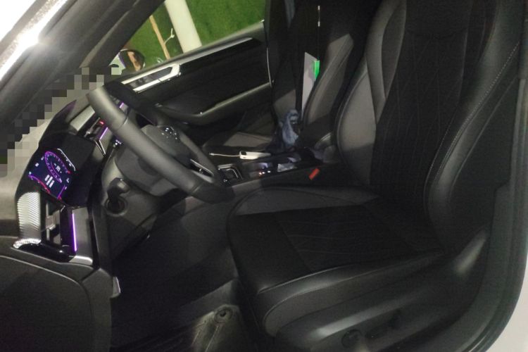 Used Volkswagen FAW-Volkswagen CC 2026 Model, 30 Million Units—Selected, 330TSI, Glamorous Left Front Seat