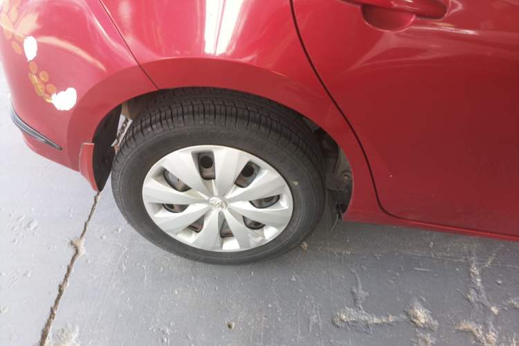 Used Toyota YARiS L Zhi Xuan 2015 1.5E Automatic Charm Edition
