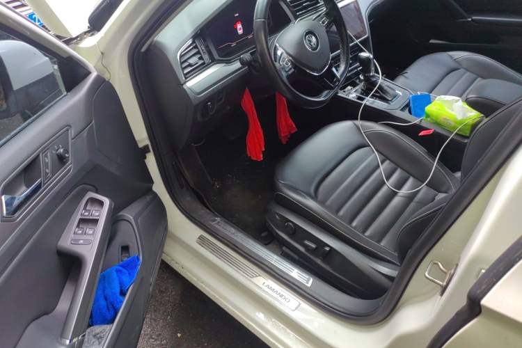 Used Volkswagen Lamando 2021 280TSI DSG Comfort Edition Driver Seat