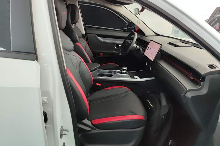 Used JETOUR Dashing 2025 1.5T DCT Youth UP
