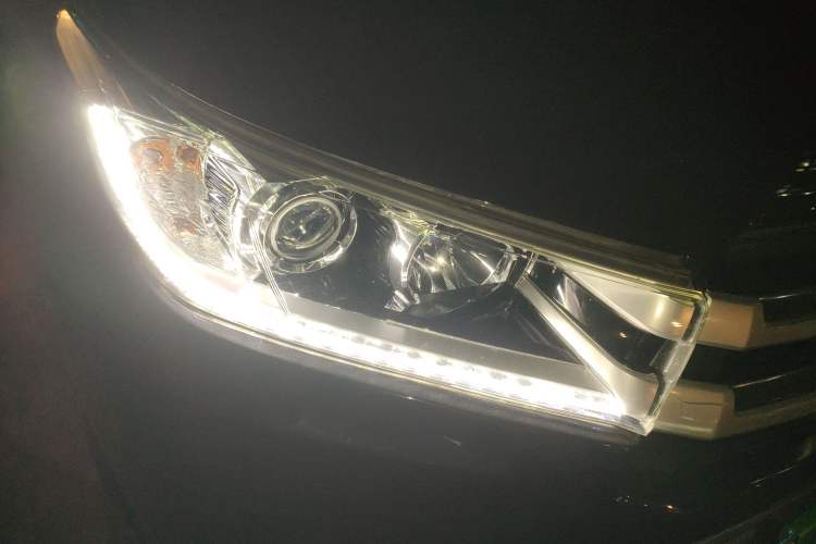 Used Toyota Highlander 2018 2.0T Four-Wheel Drive Elite Edition 7 Seats China V Standard
