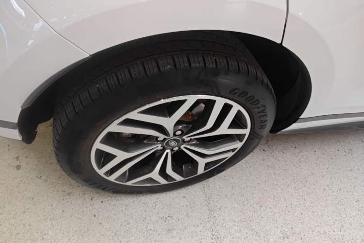 Used Land Rover Range Evoque 2024 Aurora L 249 PS Prestige Light-Chasing Edition Right Rear Wheel Hub