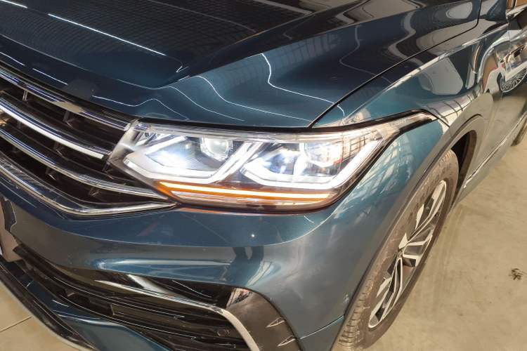 Used Volkswagen Tiguan L 2022 380TSI Automatic All-Wheel Drive R-Line Flagship 7-Seater
