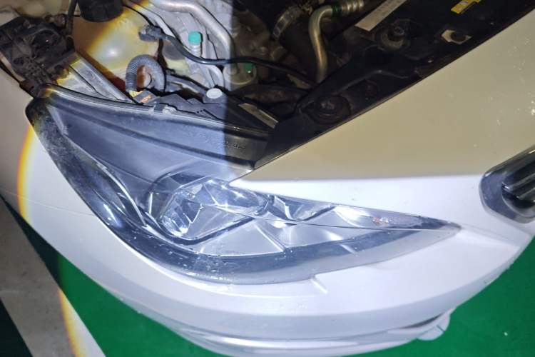 Used Peugeot 408 2016 1.6T Automatic Luxury Edition Right Front Headlight