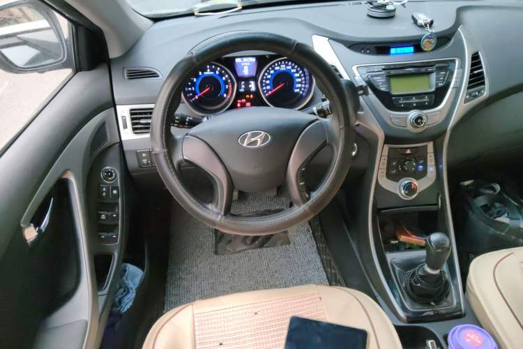 Used Hyundai Elantra (5th Generation / Langdong) 2012 1.6L Manual Leading Model
