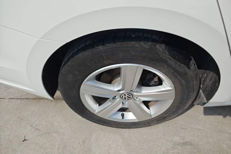 Used Volkswagen Lamando 2015 230TSI DSG Fashion Edition