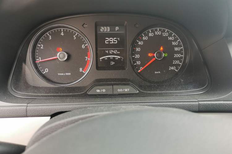 Used Volkswagen Lavida 2013 Revised Classic 1.6L Automatic Fashion Edition