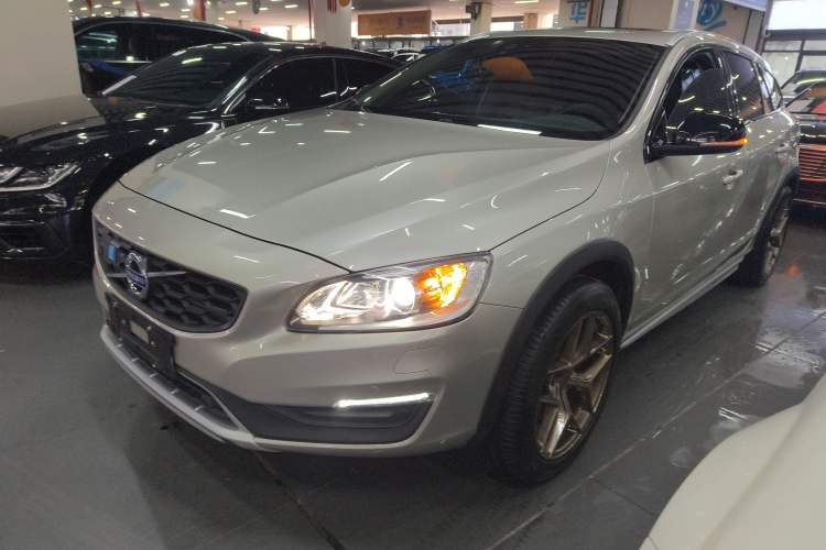 Used Volvo V60 2017 Cross Country T5 AWD China V Standard