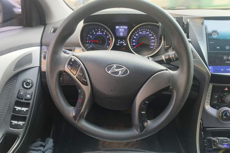 Used Hyundai Elantra (5th Generation / Langdong) 2012 1.6L Automatic Leading Model
