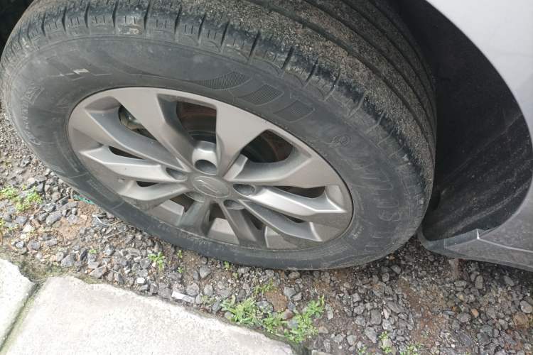 Used Geometry A 2024 410KM Travel Edition Right Rear Wheel Hub