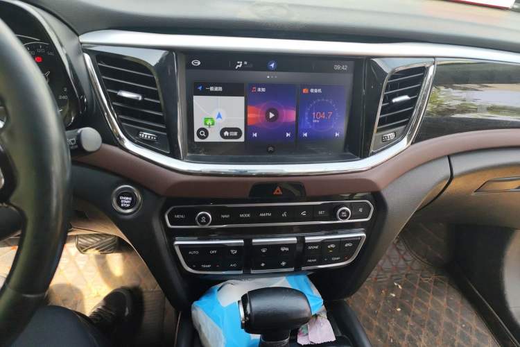 Used GAC Trumpchi GS8 2017 320T Two-Wheel Drive Luxury Smart Connectivity Version (7 Seats)
