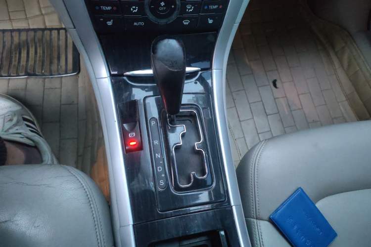 Used Bestune B90 2012 2.0L Automatic Luxury Edition
