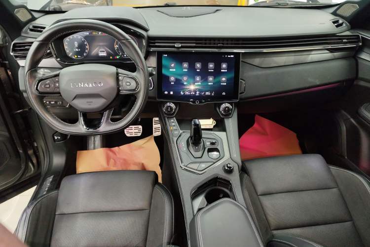 Used Lynk & Co 01 EM-P 2021 1.5TD PHEV Halo Center Console