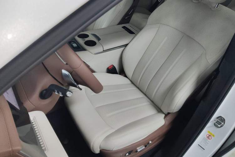 Used BYD Xia 2025 DM-i 1.5T 180km Beyond Edition
