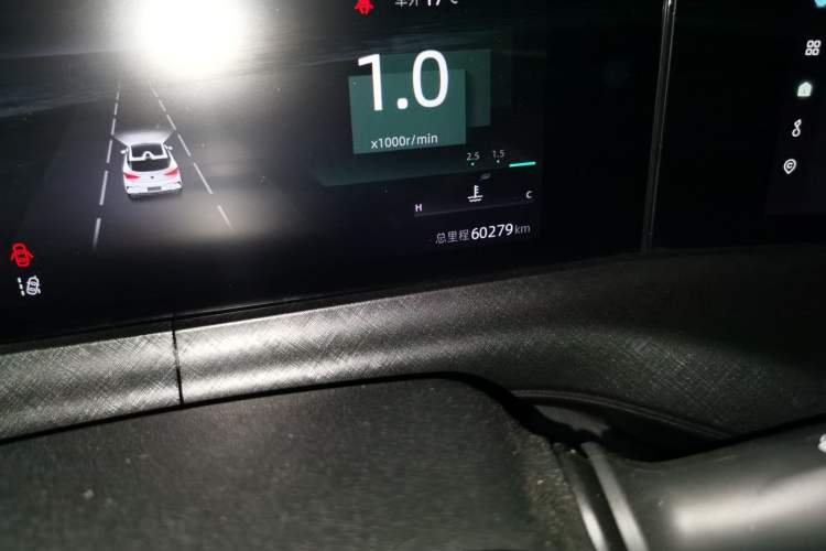 Used CHANGAN UNI-T 2022 1.5T Prestige Version Odometer Close Up