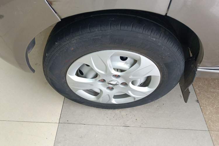 Used Jinbei New Hiace X30L 2019 1.5L Cargo Van Wealth Edition China VI SWC15M Left Front Wheel Hub