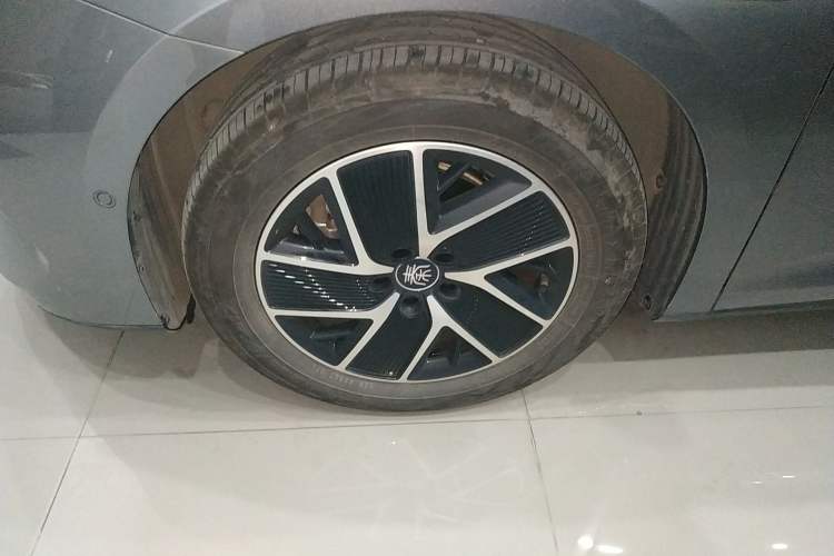 Used BYD Qin L 2025 DM-i Smart Drive 120KM Leading Model
