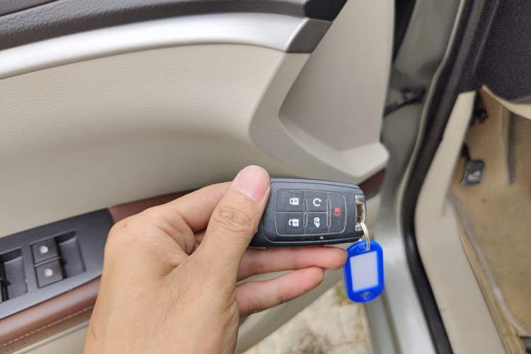 Used Buick GL8 2014 3.0L GT Luxury Business Haoya Edition Vehicle Key