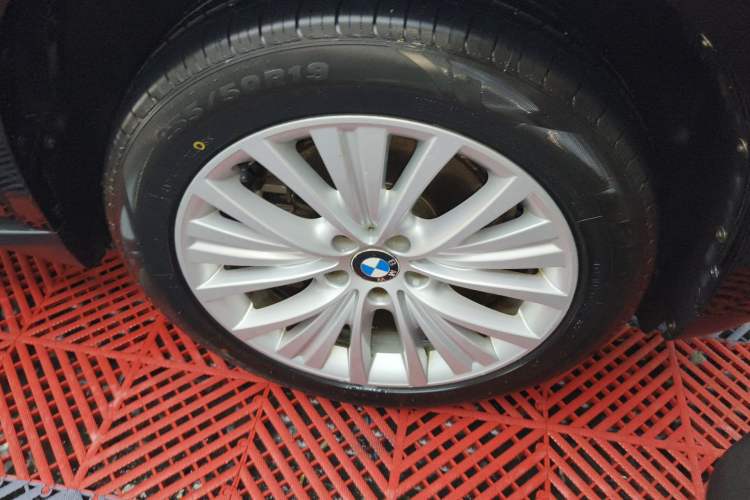 Used BMW X5 2017 xDrive28i
