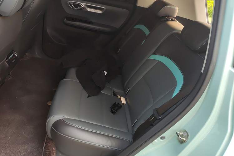Used AION Y 2023 Younger Star Edition Left Rear Seat