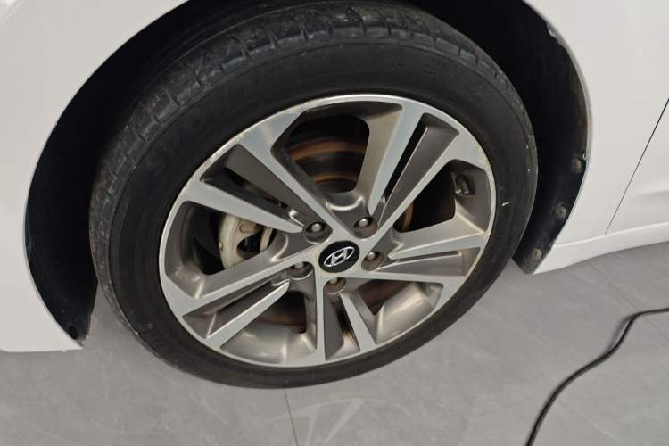 Used Hyundai Elantra (6th Generation / Lingdong) 2016 1.6L Automatic ZhiXuan – Elite Version
