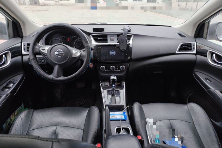 Used Nissan Sylphy 2019 1.6XV CVT Smart Connect Luxury Edition China V Standard Center Console