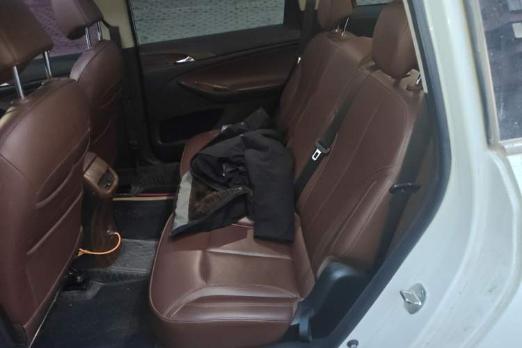 Used Buick GL6 2019 18T 5-Seater Connected Luxury Version China V Standard
