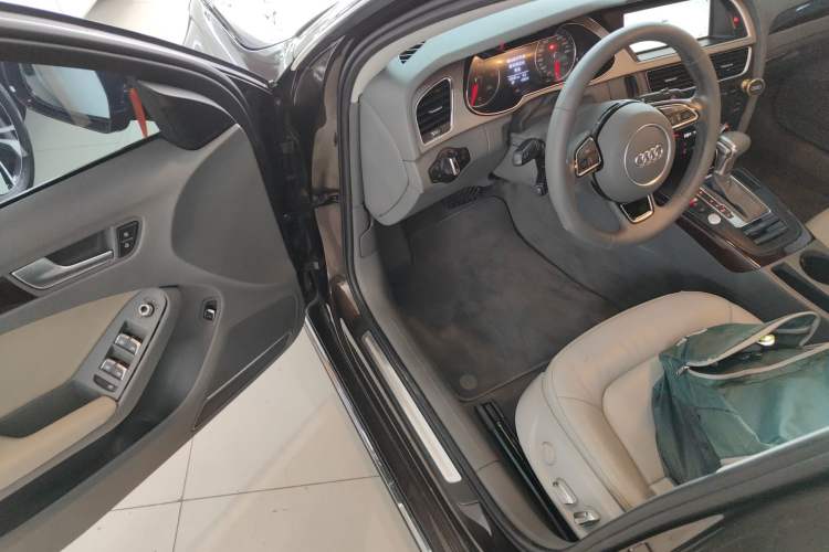 Used Audi A4L 2016 35 TFSI Collector's Edition Automatic Standard Model