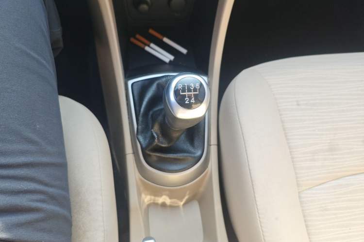 Used Hyundai Verna (older generation) 2014 1.4L Manual Smart GLS Trim
