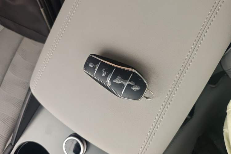 Used BYD Seal 06 DM-i Touring 2025 Model DM-i 150KM Deluxe Interior 1