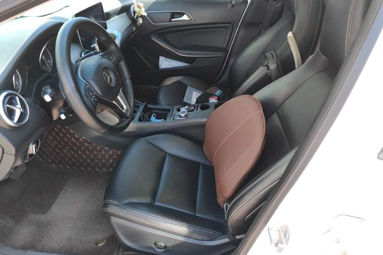 Used Mercedes-Benz GLA 2015 GLA 220 4MATIC Fashion Model
