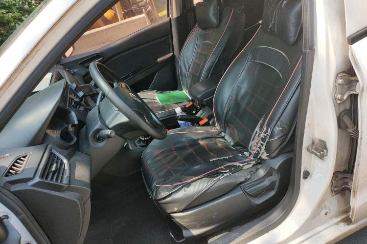 Used Baojun 310 2016 1.2L manual Comfort trim level