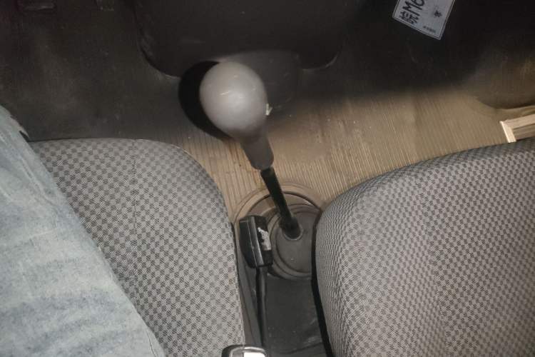 Used Iveco Daily 2017 2.8T V35 Cargo Van Mid-Roof 3/6 Seats 43S5
