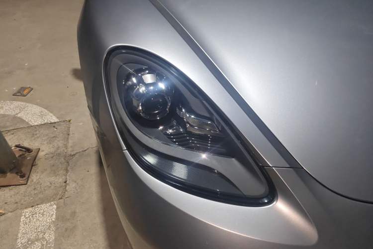 Used Porsche 718 2018 Cayman 2.0T Right Front Headlight