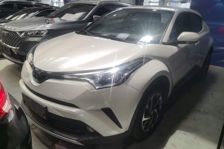 Used Toyota IZOA 2018 2.0L Yichi Version China VI Standard
