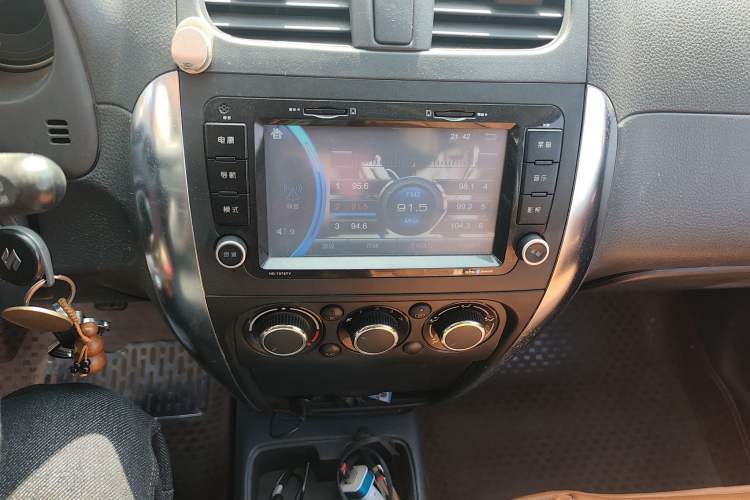 Used Suzuki SX4 2013 1.6L Manual CoolRide Model
