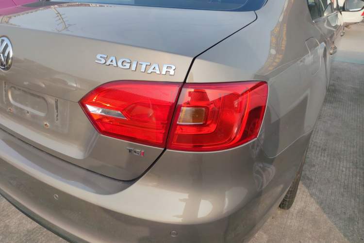 Used Volkswagen Sagitar 2014 Revised Version 1.4TSI Automatic Luxury Edition
