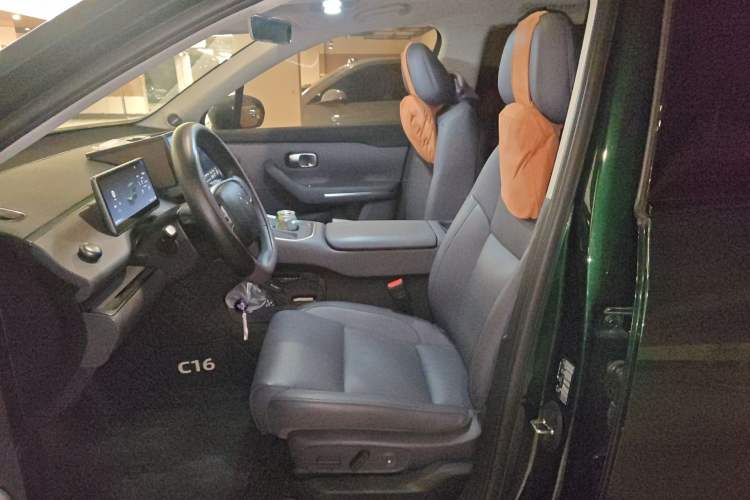 Used Leapmotor C16 2026 All-Electric 630 LiDAR Zhizun Edition 6 Seats Left Front Seat