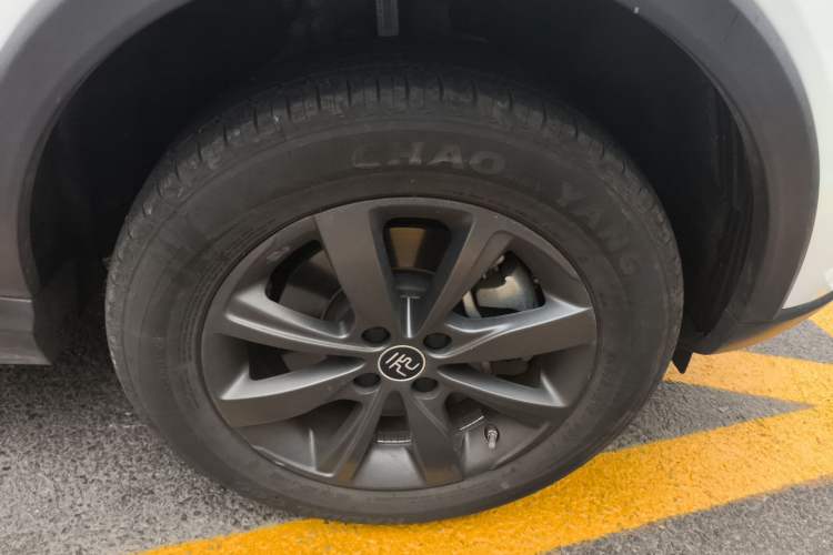 Used BYD Yuan New Energy 2019 EV535 Smart Connect Trendsetting Model Right Front Wheel Hub