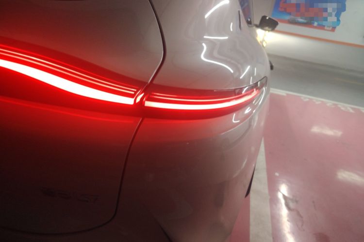 Used IM LS7 2023 90 kWh Elite Rear-Drive Version Exterior 3