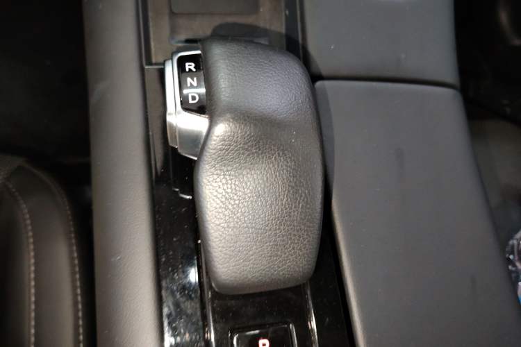 Used Hima AITO M5 2022 Range-Extended Rear-Drive Standard Version Gear Lever