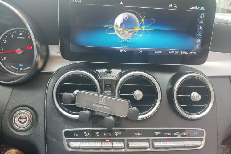 Used Mercedes-Benz C-Class 2019 C 260 L Sport Edition Audio And AC Panel